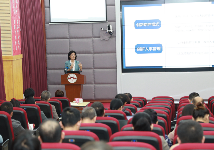 1639296277655838.jpg AM8I8359.JPG